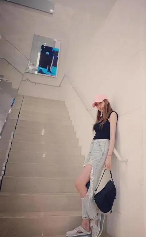 蝴蝶姐姐穿花袄,蝴蝶姐姐有什么作品