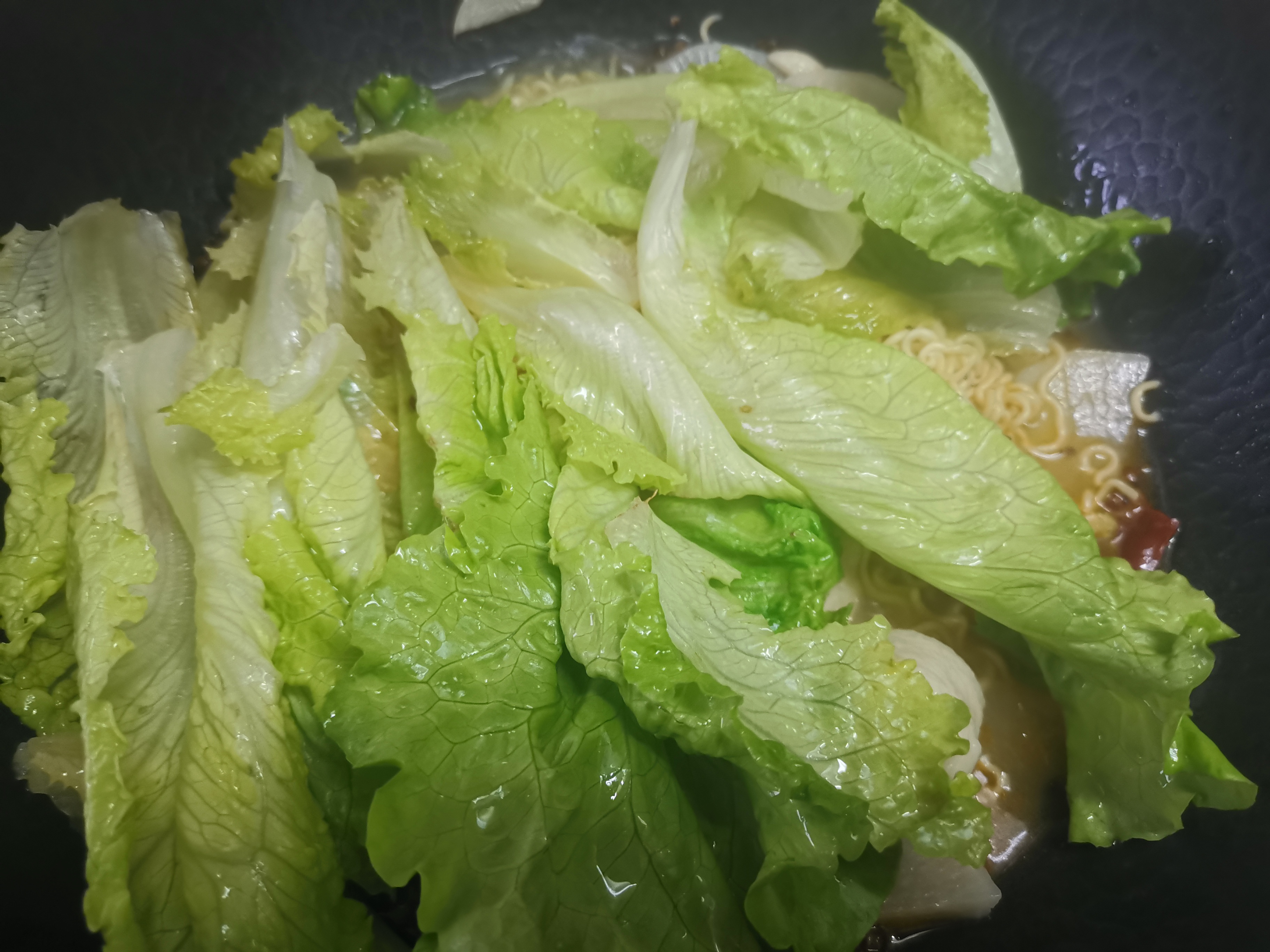 别去吃麻辣烫了教你家常的做法,自己在家怎么煮麻辣烫吃