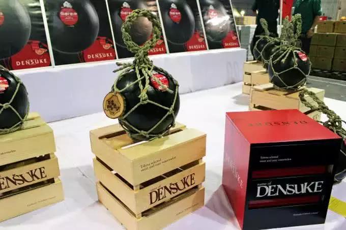 吃一口得花一个月工资？这种隐形炫富潮流值得追吗？