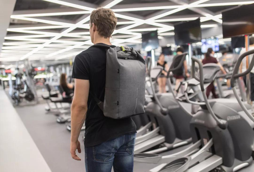 型男旅行背包,型男背包男士