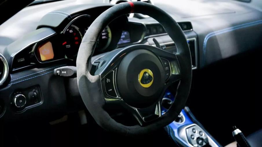 开跑车上下班是什么感觉,开跑车拉顺风车什么体验