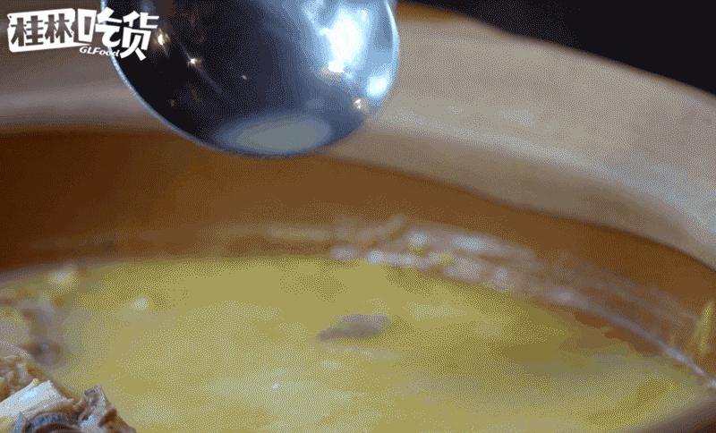 这家店惊现养生辣锅?!吃之前还要先“玩火”!