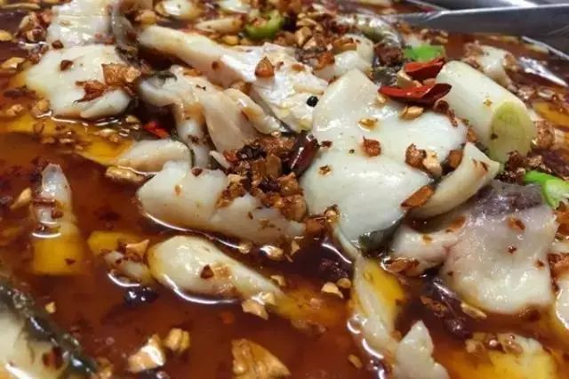武汉老街坊都爱吃，这家店靠番茄鱼俘获了很多光谷人的胃