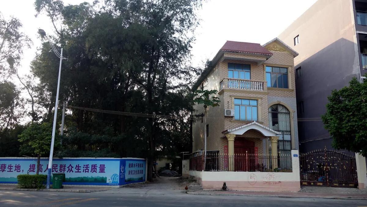 侨港边上的大、小老虎村,房租很低但住的人却很少,如今面临改造