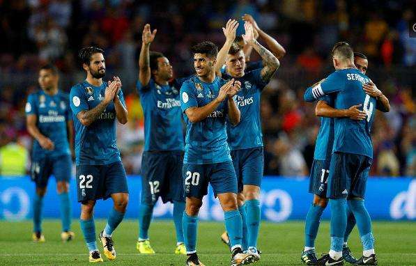 巴萨皇马弃三亿不用，大战临近C罗接班人只能看台坐，一漫画搞笑