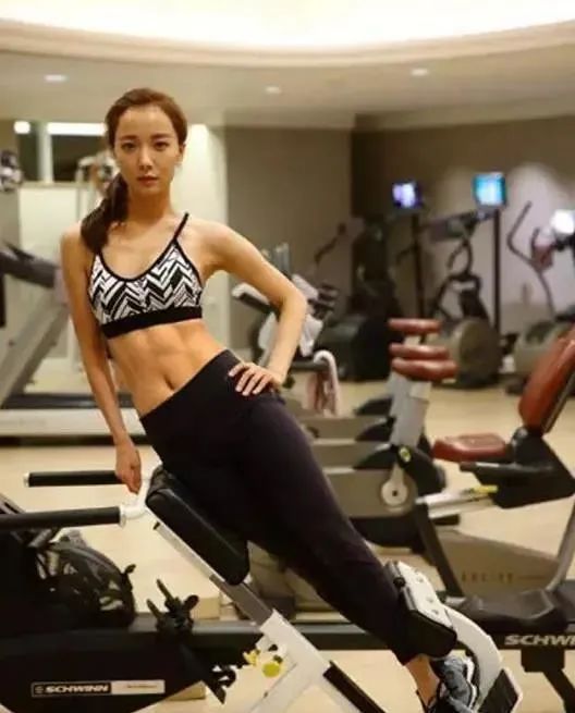 杨幂林志玲纱裙,林志玲杨幂都在用的瘦腿8招