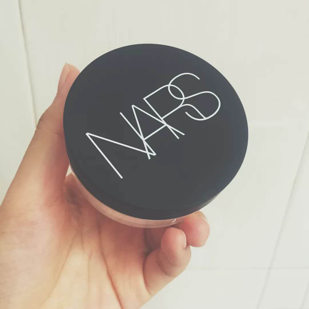 散粉定妆粉十大排名平价混油皮 (夏天油皮的平价控油持久粉饼散粉)