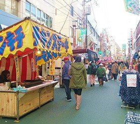 日本东京巢鸭商店街,东京巢鸭街区老照片