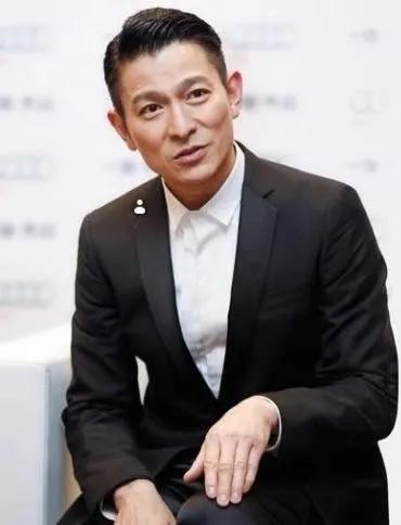 中国巨星排行榜,中国十大童颜巨星