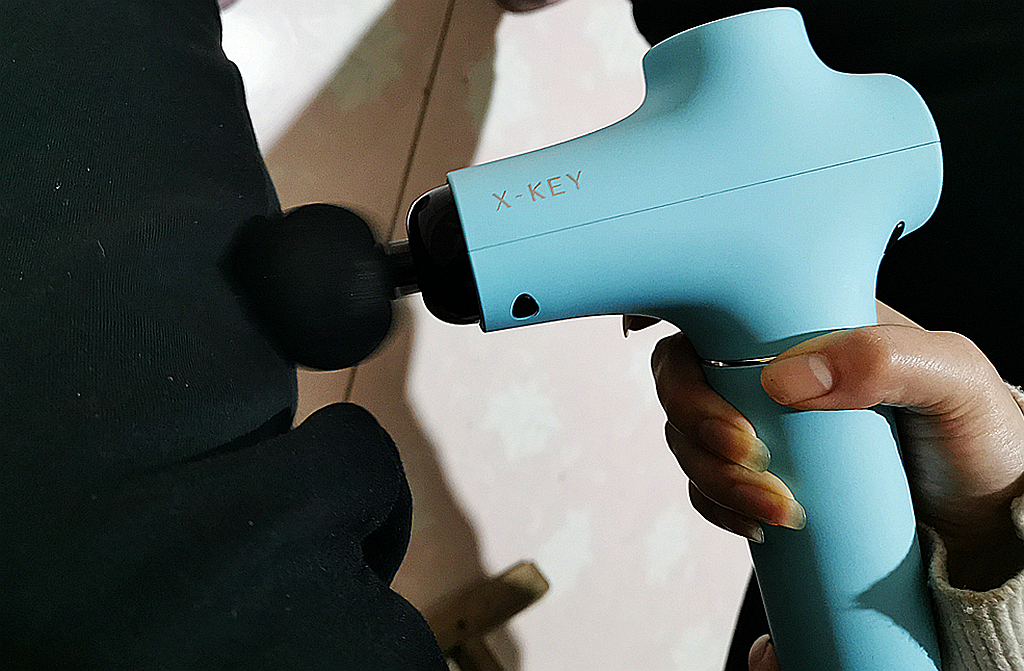 筋膜枪和滚轮按摩器的区别,肌肉放松筋膜枪评测