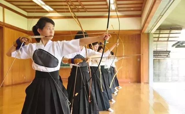 照着影视剧学射箭？当心得病！