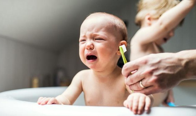 孩子不爱刷牙怎么训,如何对付不爱刷牙的小朋友