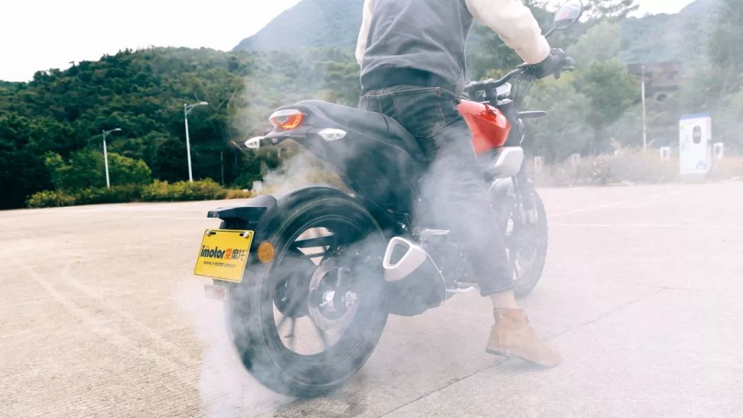 新大洲本田cbf190tr跑了8000公里,本田cb190ss与cbf190tr哪个好