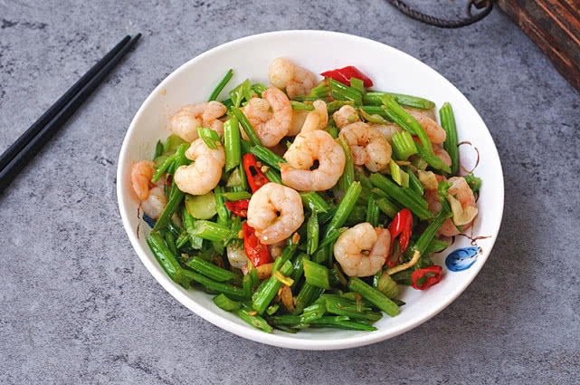 冻虾涮火锅需要怎么处理才不腥,如何煮冻虾不腥又好吃窍门