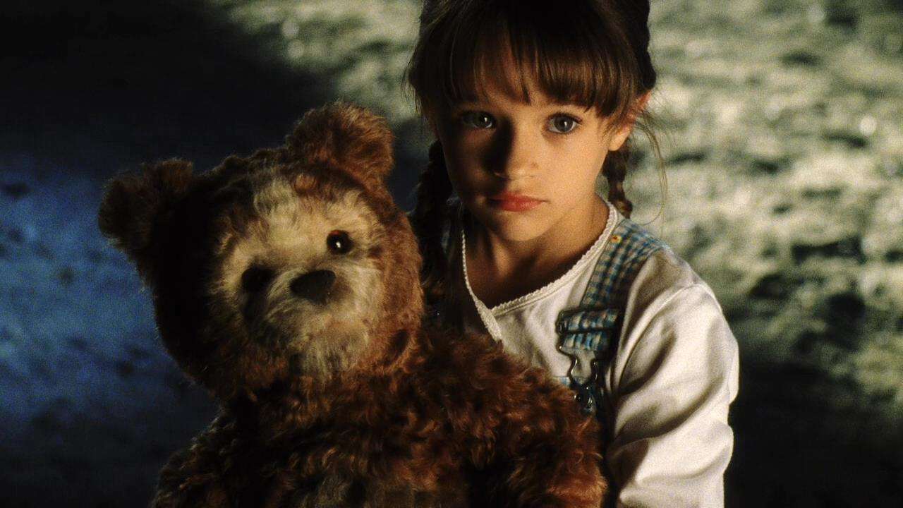 婴儿会因为怕黑而哭闹吗,宝宝害怕黑