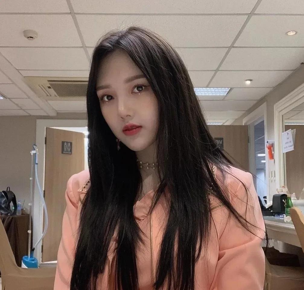 圆脸显老还是显嫩,圆脸显嫩