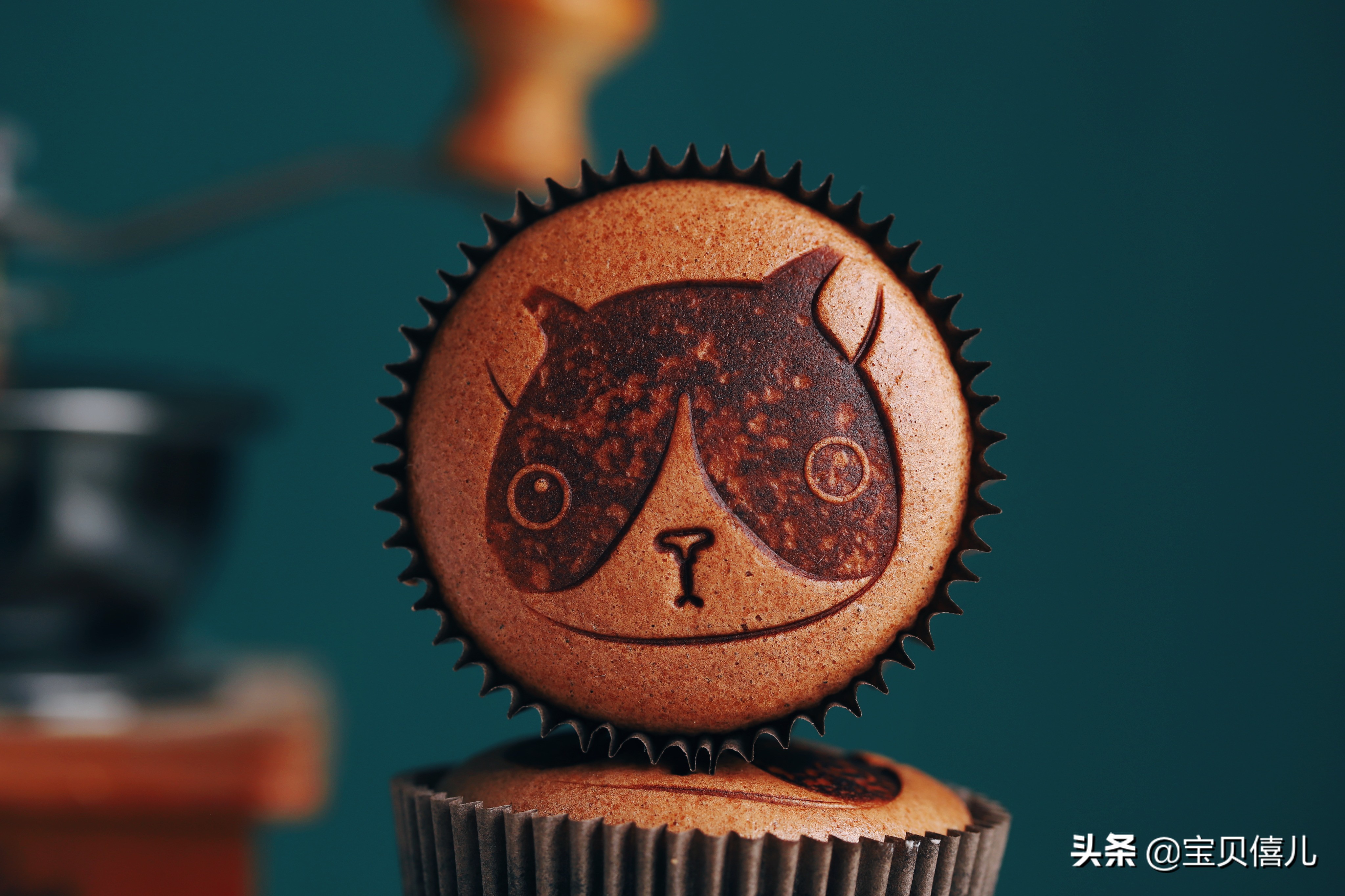 柔软细腻不开裂不回缩纸杯蛋糕,可可酸奶杯子蛋糕的做法