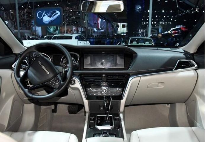 全新蜕变轿跑suv启辰t90惊艳亮相,博越启辰t90