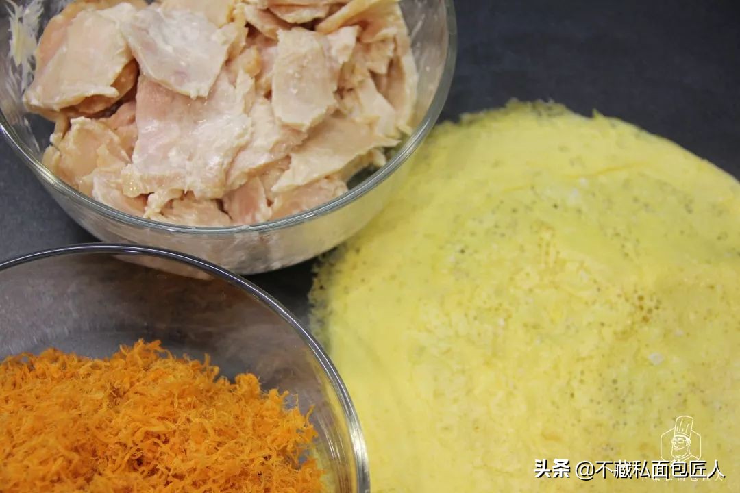 意大利墨鱼汁面包,金枪鱼墨鱼汁面包