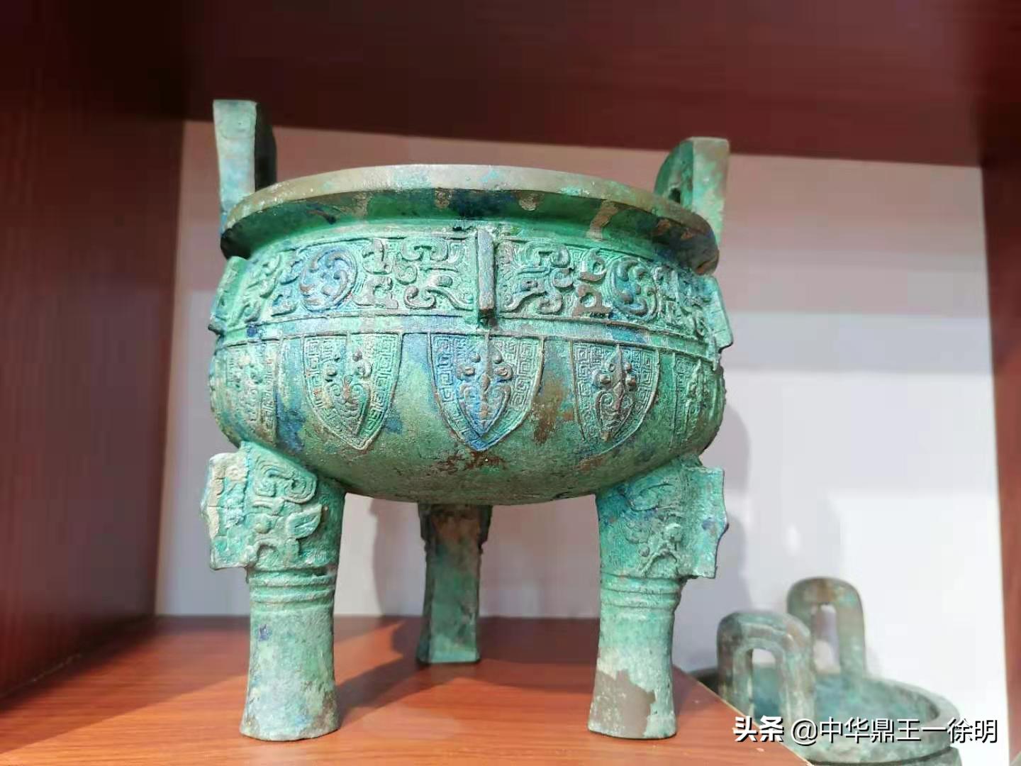 商代凤鸟,商代凤鸟佩风格