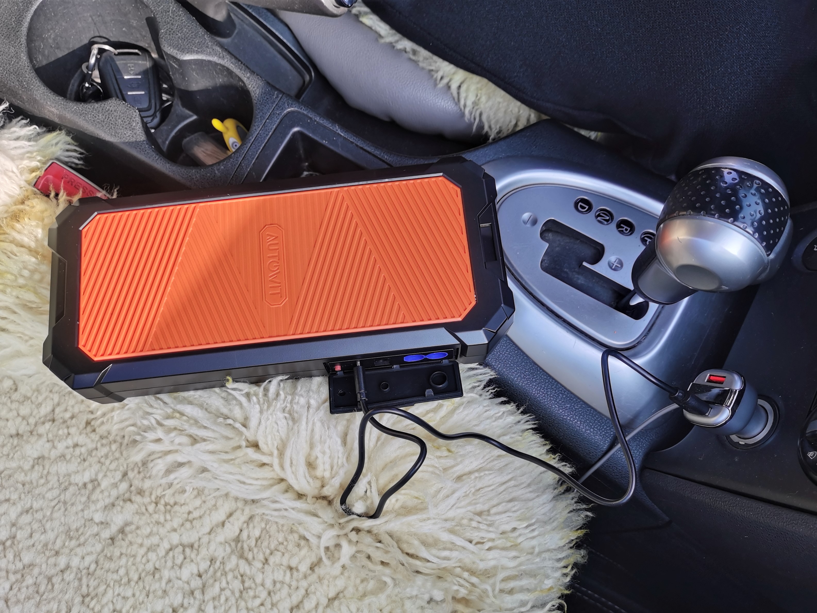 0电量储备“板砖”，也能分分钟启动趴窝汽车——autowit超级电容