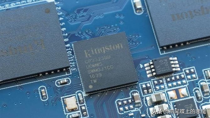 金士顿固态硬盘a400好还是kc600好,240g金士顿a400固态硬盘京东报价