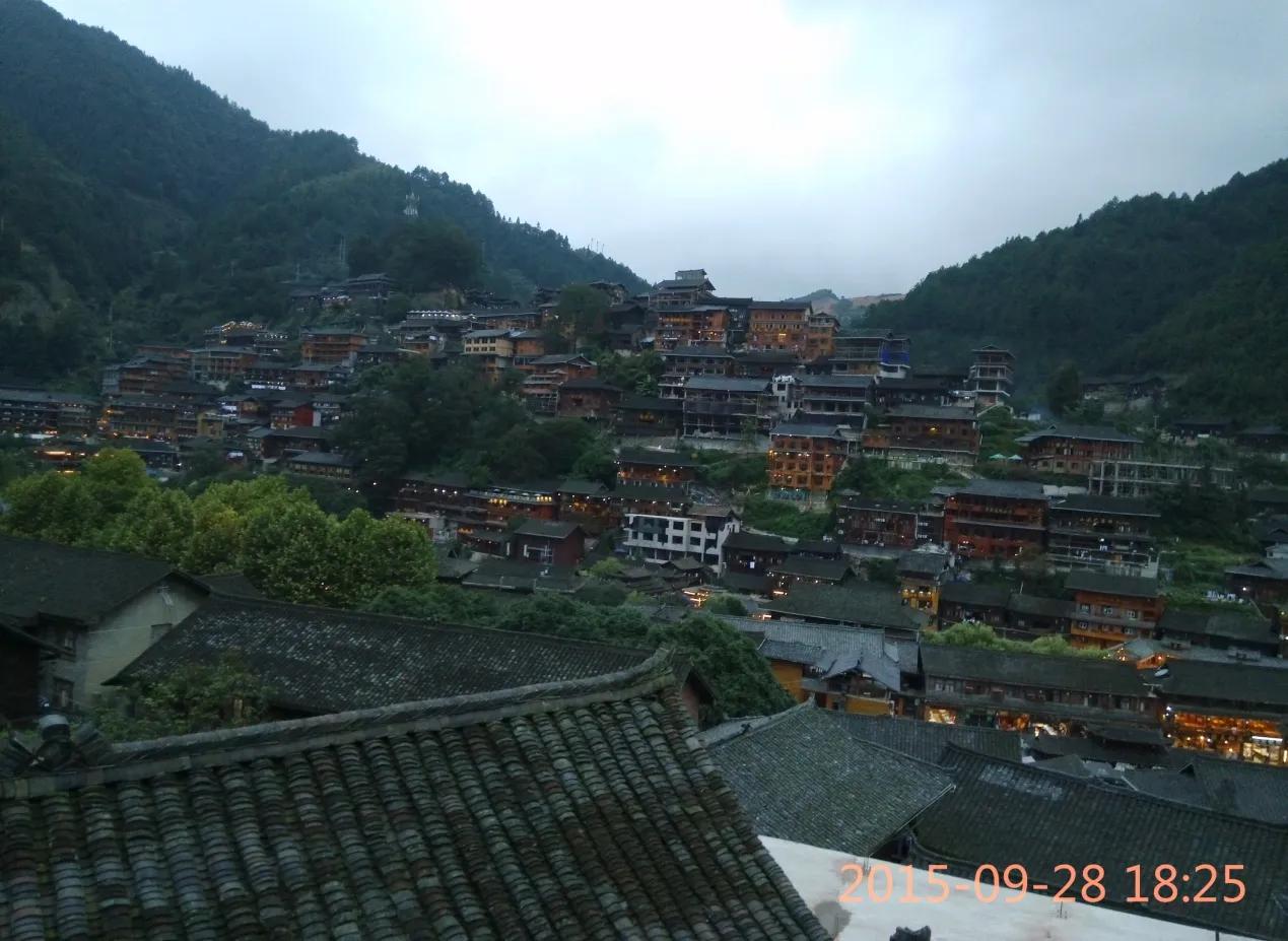 黄果树荔波小七孔苗寨镇远两日游,千户苗寨梵净山黄果树三日游