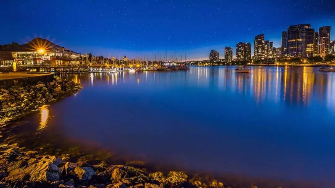 房地产将来的趋势房价会大跌吗,房地产萎缩之后房价会怎样