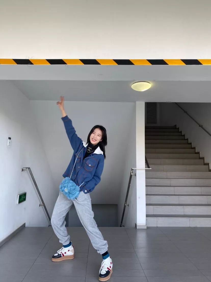 女明星都有的一双鞋,很火的一双女生鞋