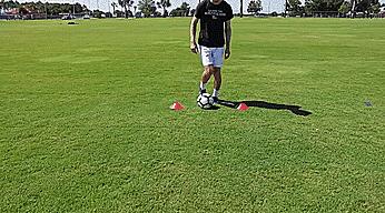 篮球过人训练方法,背身过人足球训练方法