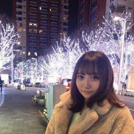 私生饭被爱豆嫌丑整容追到爱豆,私生饭整容后追到爱豆