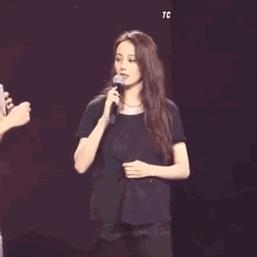 热巴当众撕衣服热舞,谁受得了