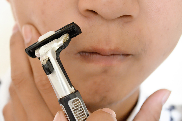 男人剃胡子的次数影响寿命吗,减少刮胡子的次数胡子会变少点吗