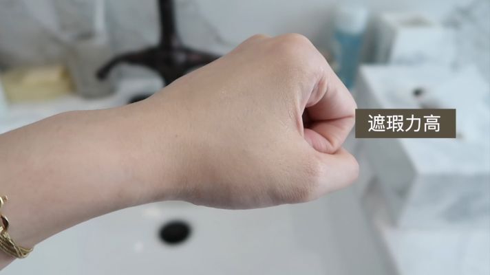 夏日控油持久不暗沉粉底液,dw粉底液1w0全脸试色