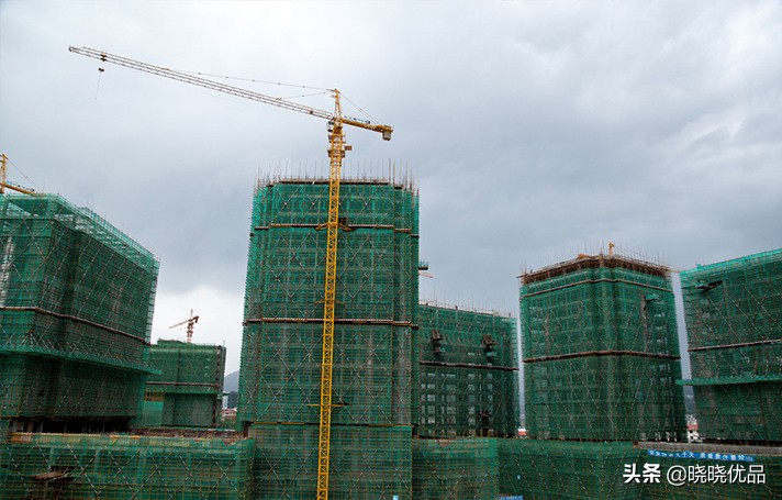 结婚买期房还是现房,买期房还是买现房