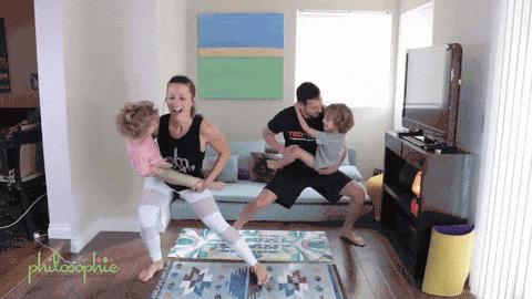 适合妈妈和儿子一起玩的室内游戏,适合十个小朋友一起玩的室内游戏