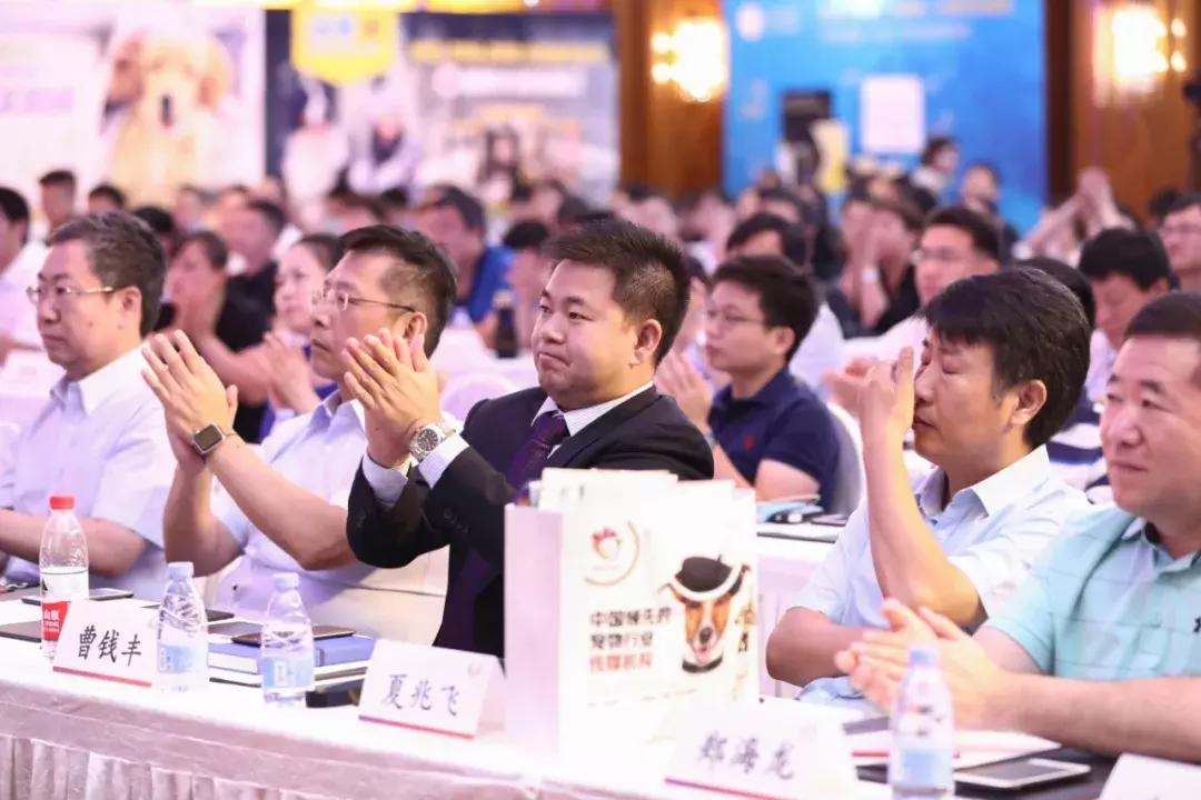 娣樺疂琛屼笟棰嗚宄颁細,娣樺疂鏈嶉グ琛屼笟棰嗚宄颁細