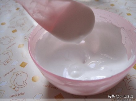 护肤分享小妙招在家自制补水面膜,在家用什么做保湿面膜效果好