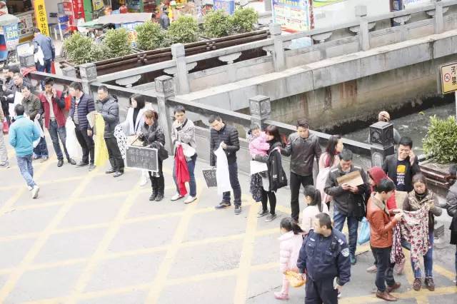 订单少！月薪8000人难招！纺织老板年前就开始抢人