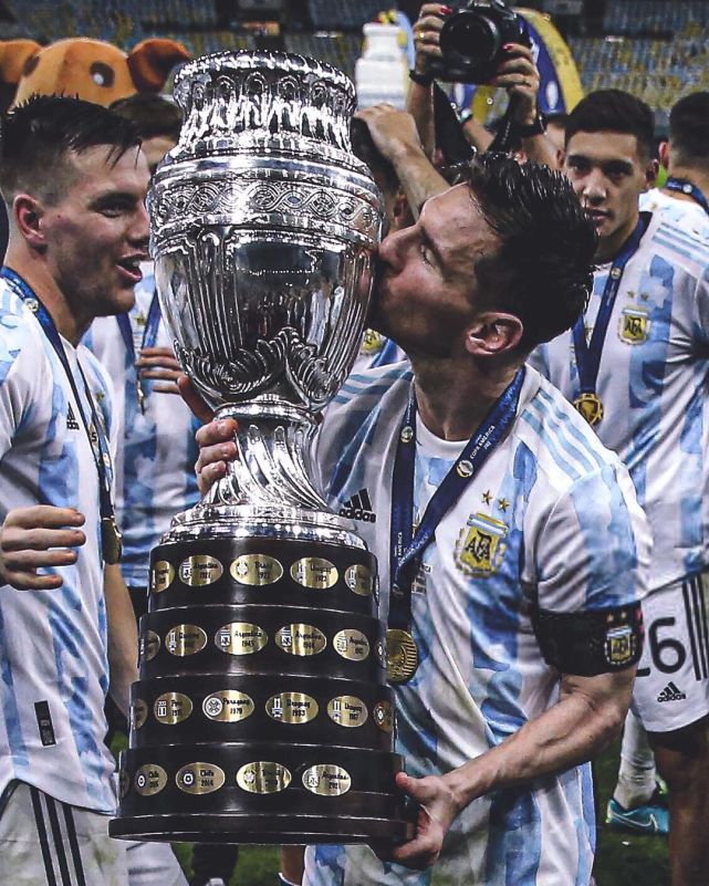 梅西足球诺坎普,足球人物阿根廷人