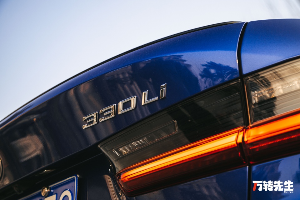 宝马330li试驾2021白色,新款宝马330li试驾