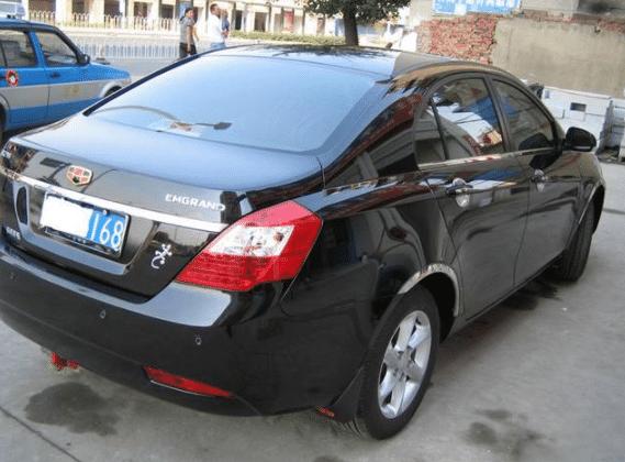 汽车尾部贴壁虎是干什么用的,汽车尾部贴壁虎是左还是右