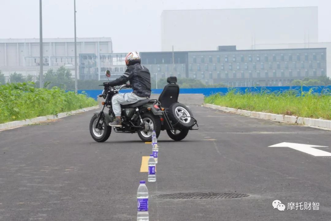 银钢巡逻者300边三轮价格,银钢巡逻者200边三轮