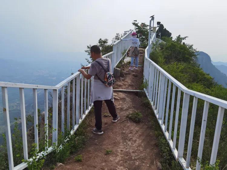 济南灵岩大佛山景区,济南灵岩寺大佛风景区