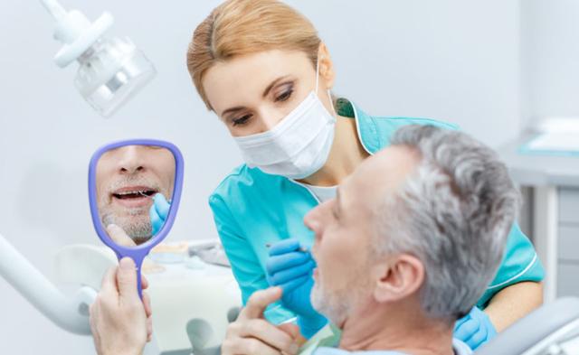 烂牙口臭吃什么除臭最快速,口臭喝淡盐水除臭最快