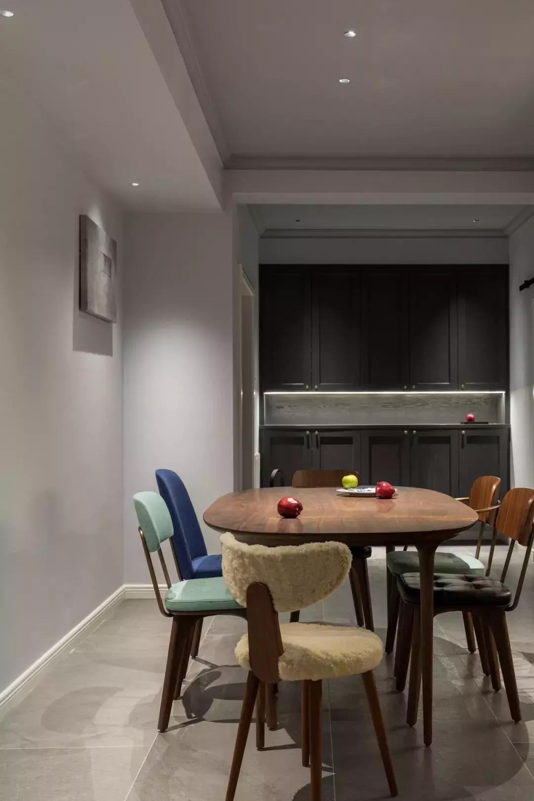 服装设计师的180㎡低调奢华家,超美衣帽间顶一个小户型