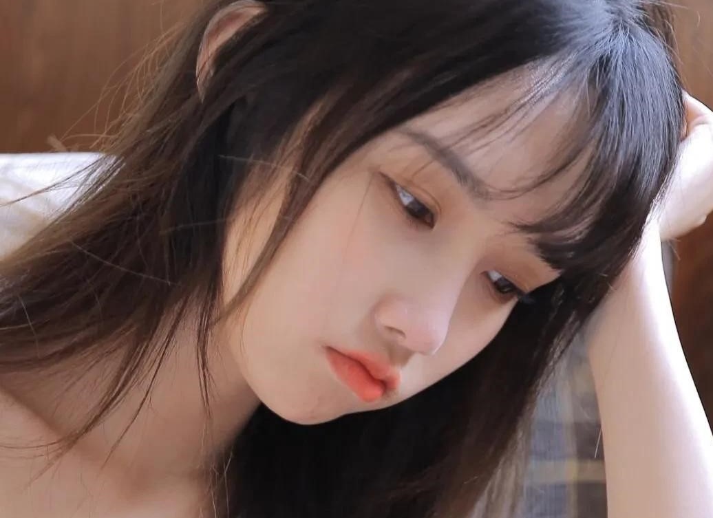 和女孩子聊天的万能聊天背景,怎么和妹子聊天技巧视频