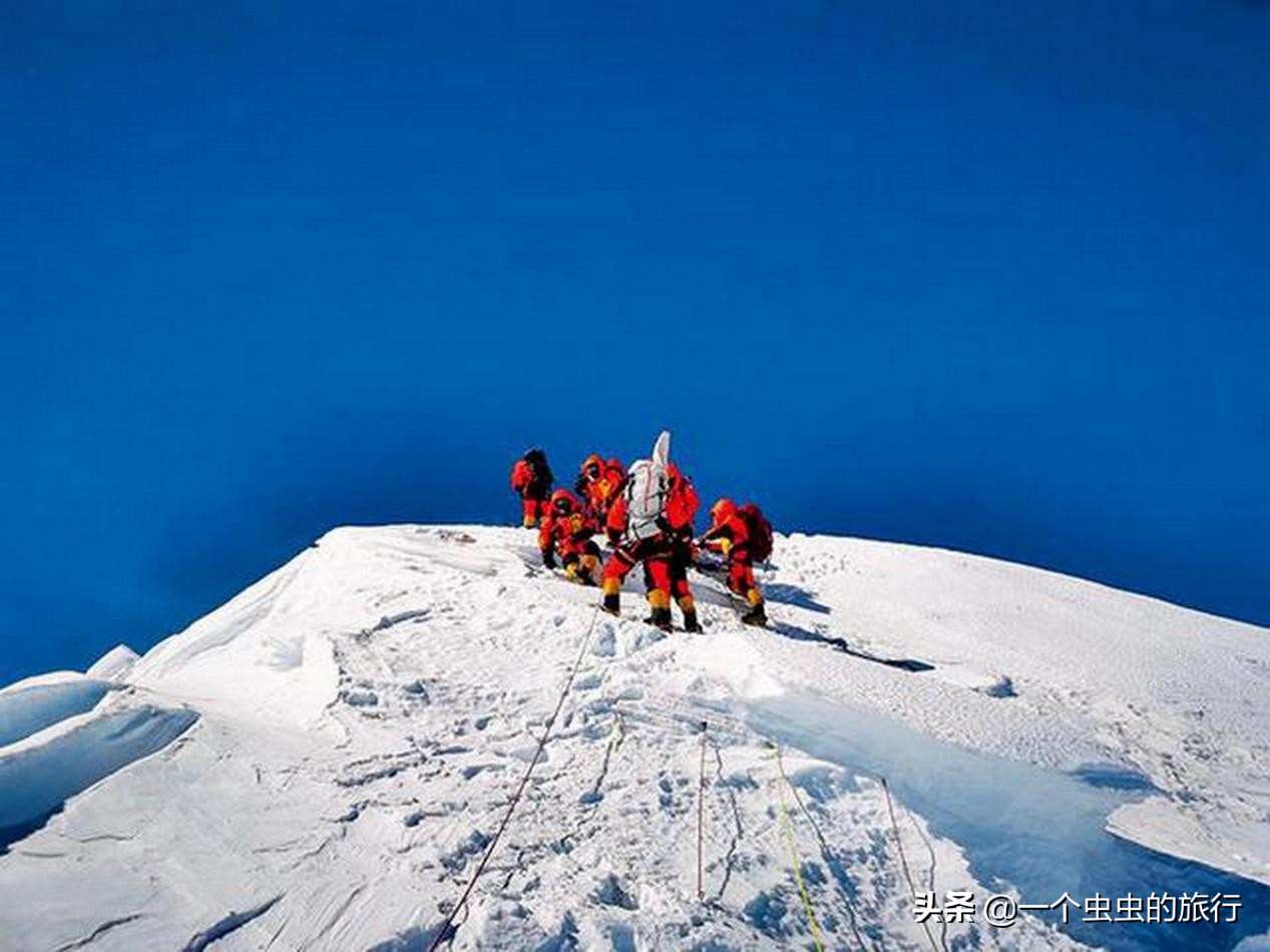 珠峰大本营各营地海拔高度,珠峰纪念碑海拔高度是多少