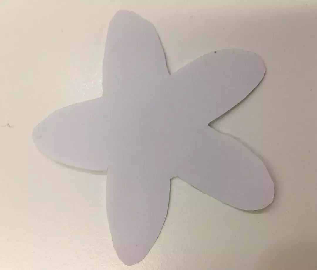 用纸做花放水里盛开的视频,用纸做花朵放水里盛开