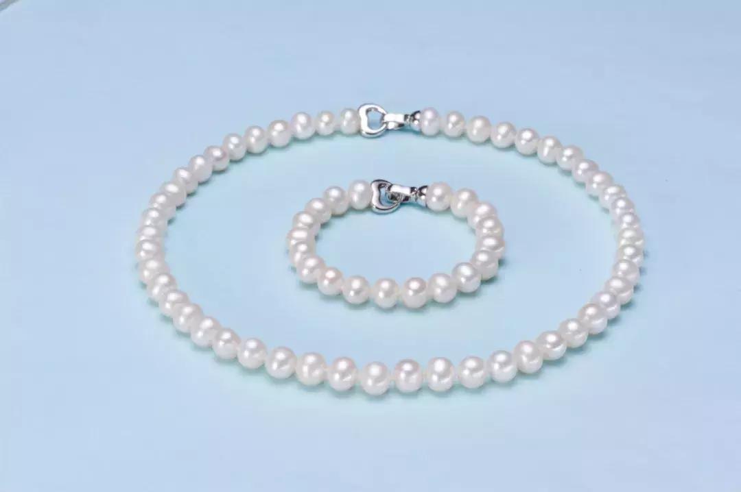 鎬庢牱璁╁濡堜竴绉掑彉骞磋交,璁╁濡堝彉骞磋交鐨勫皬绉樿瘈